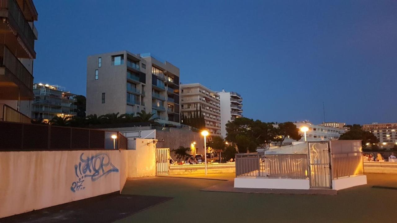Apartment Center Salou Near Port Aventura Экстерьер фото